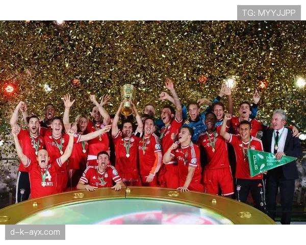 德国队再创历史，首夺欧洲杯三冠王