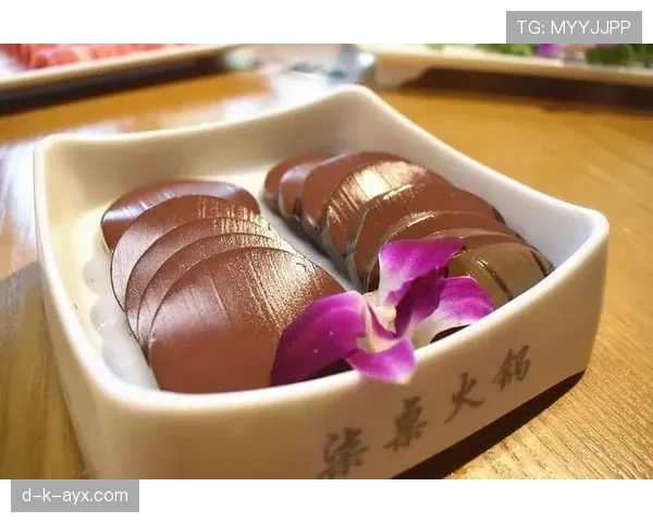 伊布小桌子上那碗黑松露意面到底香不香，感觉他吃的都跟比赛一样豪横啊